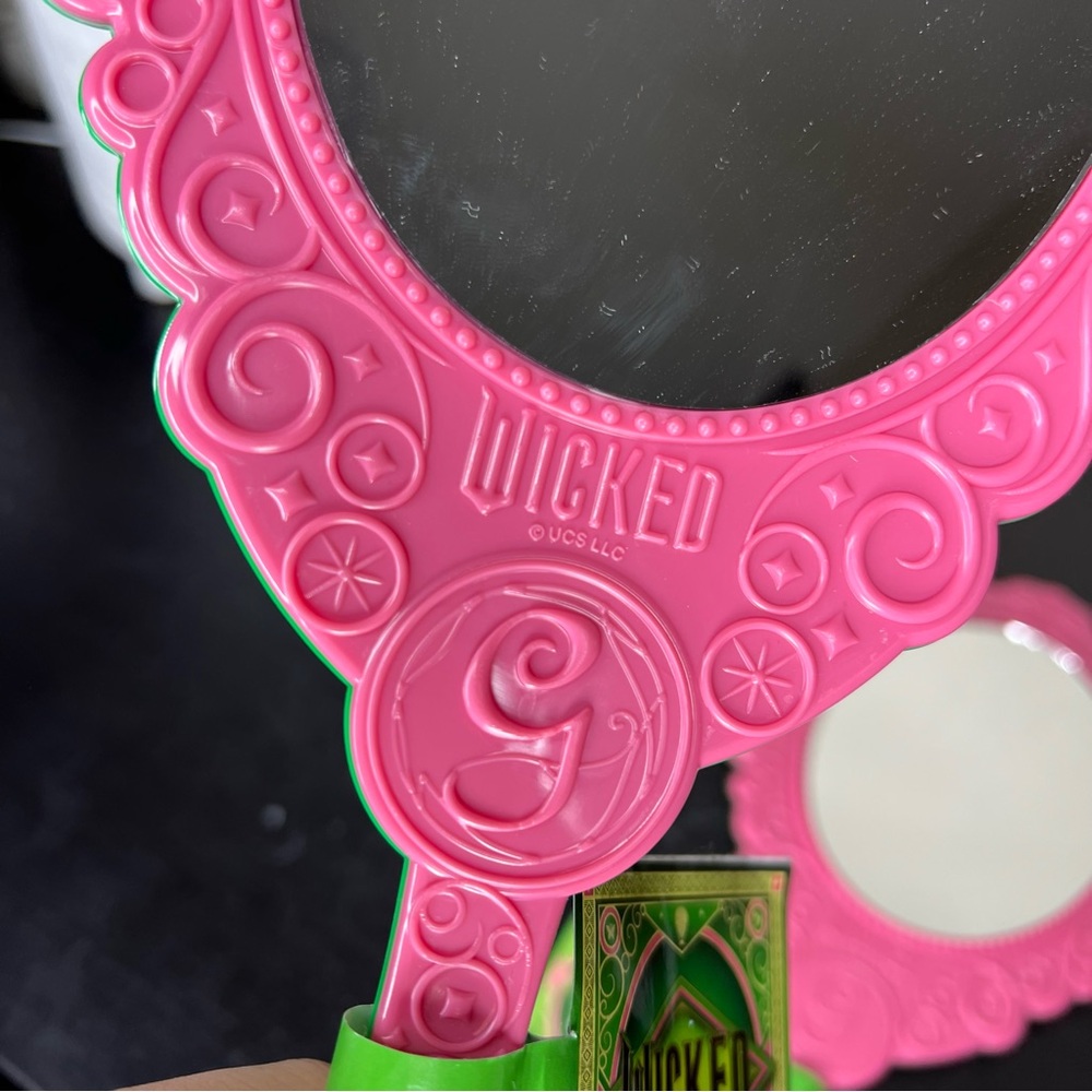 NEW Target Bullseye Playground Wicked Double Sided Mirror - Picture 4 of 4